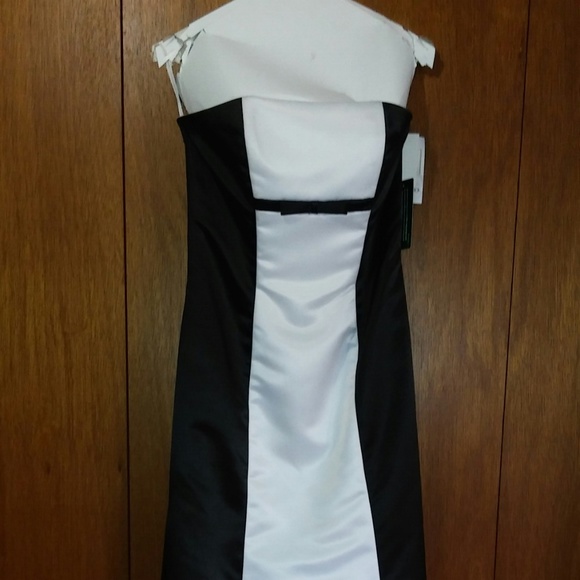 Jessica McClintock Dresses & Skirts - Jessica McClintock Black/White Satin Gown